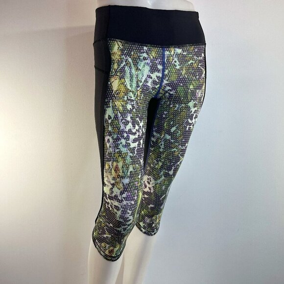 Lululemon Athletica Women's Floral Cropped Leggings WITH HOLE - Size 4 - Picture 1 of 7